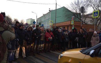 ОМОН в Москве разогнал валютных ипотечников