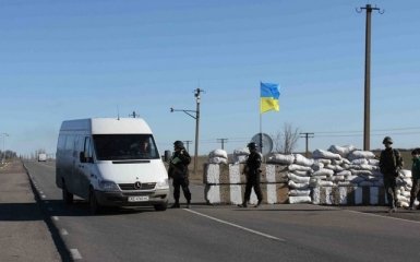 КПВВ в Марьинке возобновил работу