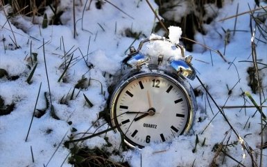 Украина перешла на зимнее время — который сейчас час