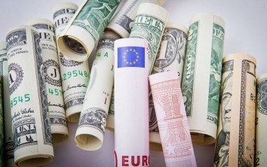 Курс валют на сьогодні 21 лютого: долар подешевшав, евро дорожчає