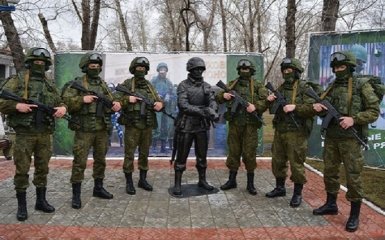 В сети посмеялись над бегством крымского кота от солдата Путина