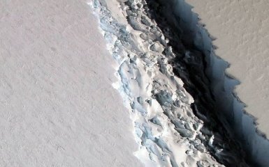 В Антарктиді виявили нову гігантську тріщину – вчені