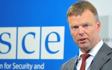 Хуг лично проверит обстановку на Донбассе