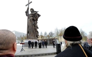 Памятник Владимиру в Москве: резкое заявление Порошенко взбудоражило сеть