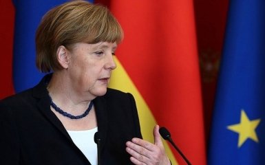 Меркель заявила, що буде захищати Європу