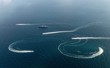 Россия направила ударные вертолеты на захват кораблей ВМС Украины: что сейчас происходит в Азовском море