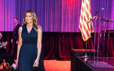 Какой позор - Мелания Трамп попала в новый скандал из-за откровенного наряда