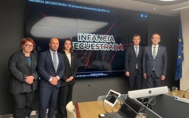 Шокуючий фільм. “Понівечене дитинство” про викрадення Росією українських дітей представили Послам країн-членів ЄС в Аргентині