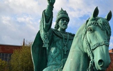 В России поглумились над скандальным памятником, соцсети смеются: появилось фото