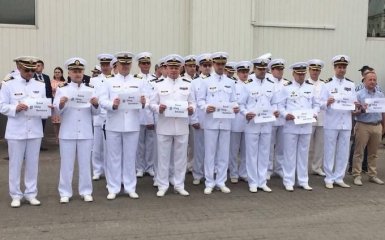 У день ВМС українські моряки провели акцію на підтримку Сенцова: опубліковано відео