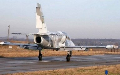 Порошенко поздравил украинских летчиков ярким видео