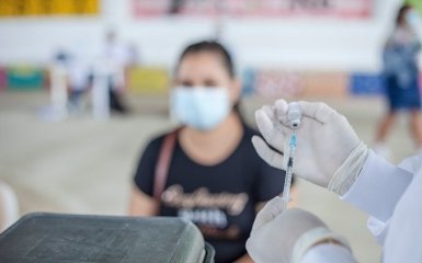 В Израиле оценили эффективность четвертой дозы вакцины от COVID-19