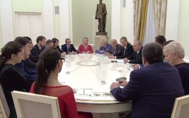 Принизливий діалог Путіна і вчителів обурив соцмережі: з'явилося відео
