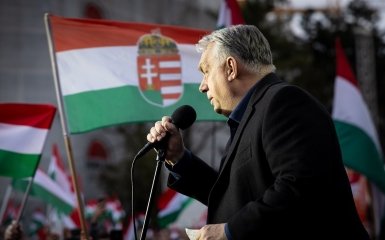 Орбан посилює шантаж України