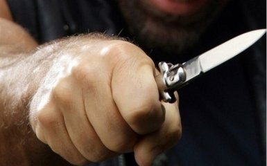 В Ірпені бійця Нацгвардії штрикнули ножем за зауваження компанії молодих людей