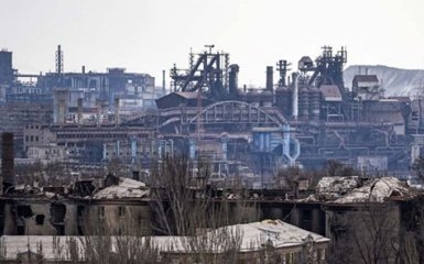 Зеленский сообщил о начале эвакуации гражданских из Азовстали