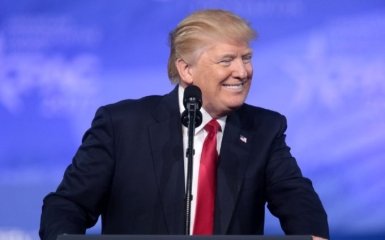 Музыканты Queen наказали Трампа за жесткие нарушения