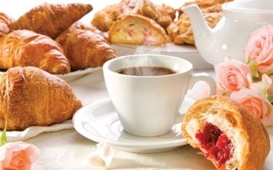 Начните утро правильно: ТОП-10 самых вредных завтраков