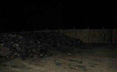 Ночью под Киевом пытались выгрузить 20 тонн львовского мусора: опубликованы фото