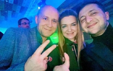 Зеленський погуляв на корпоративі разом зі "слугами народу" - перші фото та відео