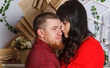 Жене боевика Моторолы не понравилось место, которое "спасла" Россия: появилось фото