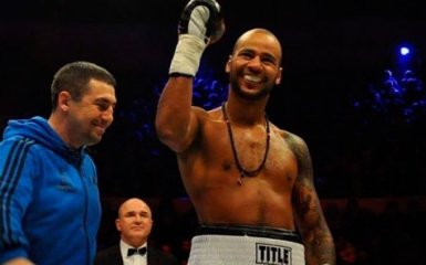 Украинский боксер победил россиянина в чемпионском бою