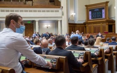 Дві точки зору - стало відомо, як Рада розгляне резонансний законопроєкт