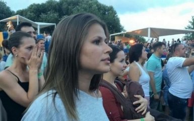 Зірка "лабутенів" запалила на концерті Шнура: опубліковано відео