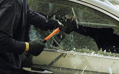 В Киеве произошел инцидент с машиной восточного посла: появились подробности