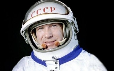 Помер Олексій Леонов – перша людина, що побувала у відкритому космосі