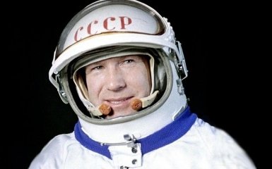 Помер Олексій Леонов – перша людина, що побувала у відкритому космосі