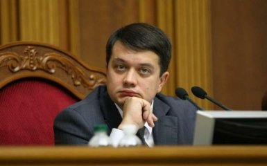 Разумков відреагував на шокуючі новини про зарплату нардепів