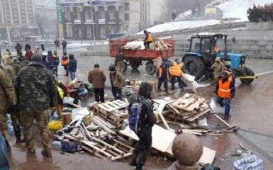 На Майдане демонтировали последнюю палатку: опубликовано фото
