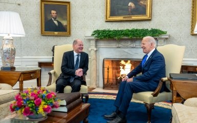 Olaf Scholz &  Joe Biden