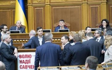 Гра Тимошенко і перелом щодо Яценюка: як Україна намагається вийти з кризи