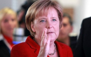 У Меркель відповіли на претензії України щодо Криму, зброї і НАТО