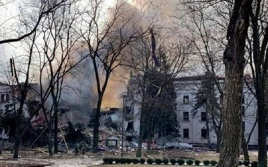 Солдаты РФ вывезли тела из Драмтеатра Мариуполя — установить количество жертв невозможно