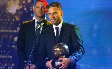 Футбольні зірки України-2017: з'явилося відео нагородження кращого гравця року