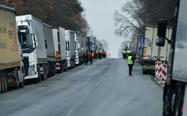 Polish farmers unblocked one of the checkpoints on the border with Ukraine