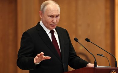 Putin resorts to intimidation again