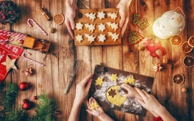 Смачно та гарно: 10 ідей оформлення страв до новорічного столу