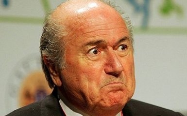 Блаттер продолжает получать зарплату от ФИФА несмотря на отстранение