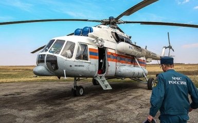 Під Москвою впав вертоліт МНС: в мережі з'явилося відео