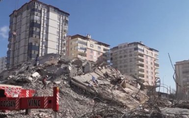 5 українців можуть перебувати під завалами в Туреччині — МЗС