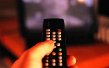 Вместо российских телеканалов в Украине разрешили эротику из США