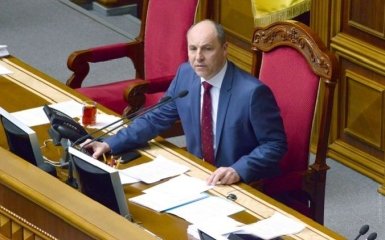 Парубий подписал закон об украинском языке как государственном