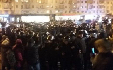 Появились видео побоища из-за концерта Потапа и Насти в Киеве