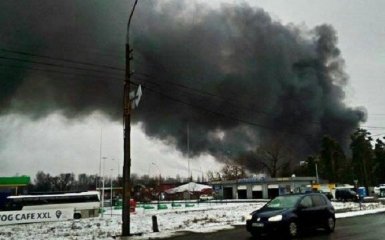 Пожар возле "Дарынка" в Киеве: опубликованы новые фото
