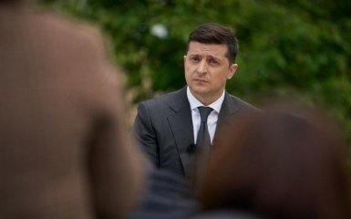 Зеленський звільнив школярів від проходження ДПА у 2021 році