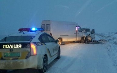 Под Ровно столкнулись два микроавтобуса, есть жертвы: появились фото